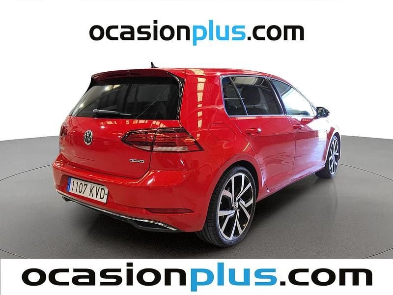 Usado VW Golf VII Advance 131 CV (96 kW) 2019 Rojo Utilitario