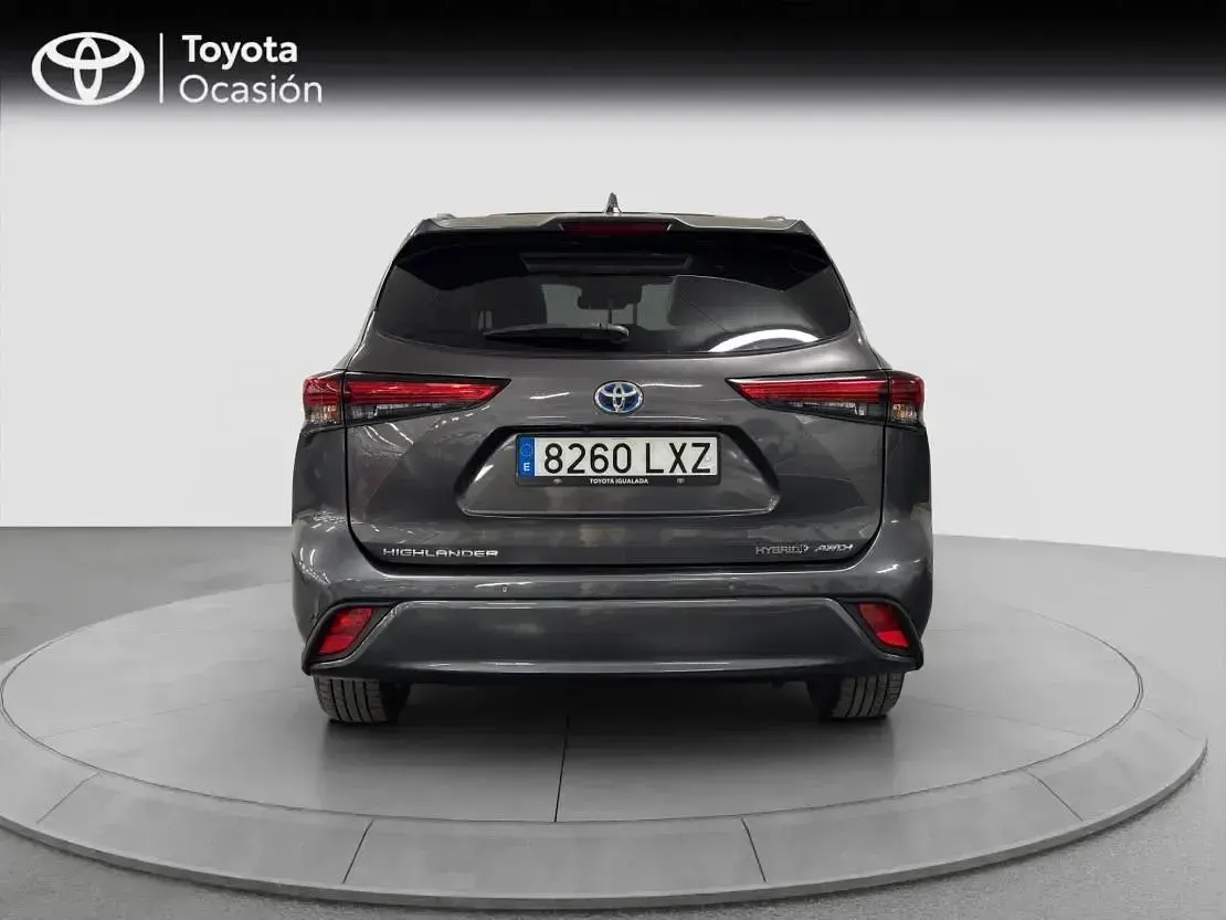 Usado Toyota Highlander Advance 246 CV (180 kW) 2022 Gris grafito SUV