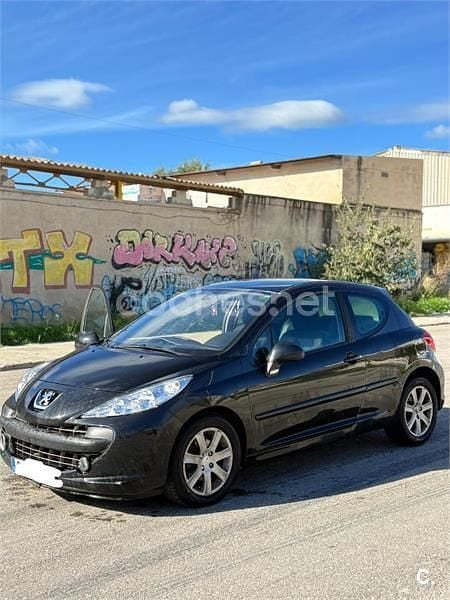 Usado Peugeot 207 110 CV (80 kW) 2006 Negro Berlina