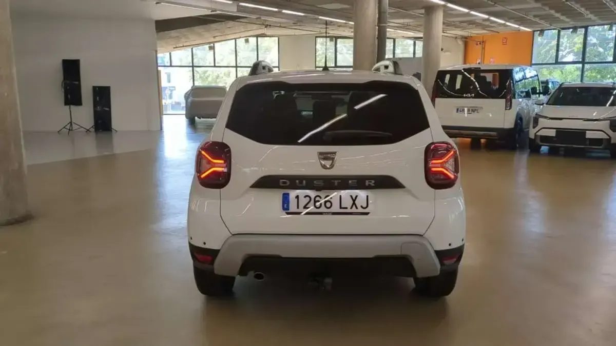 Usado Dacia Duster Prestige 131 CV (96 kW) 2022 Blanco SUV