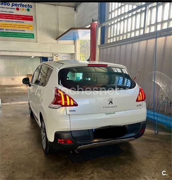 Usado Peugeot 3008 Active 120 CV (88 kW) 2015 Blanco Berlina