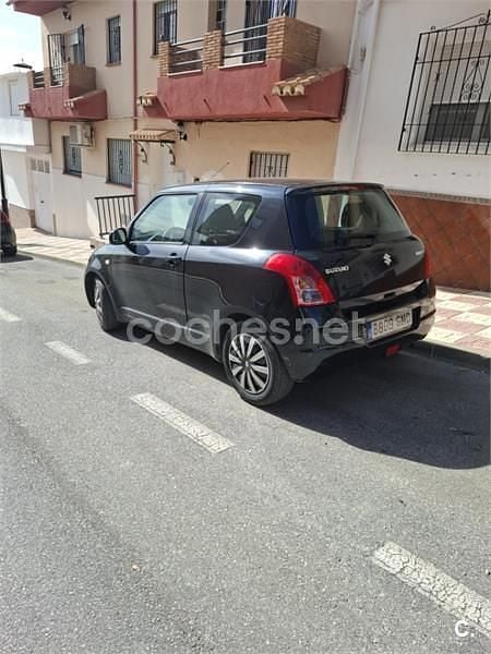 Usado Suzuki Swift GL 92 CV (67 kW) 2009 Negro Utilitario