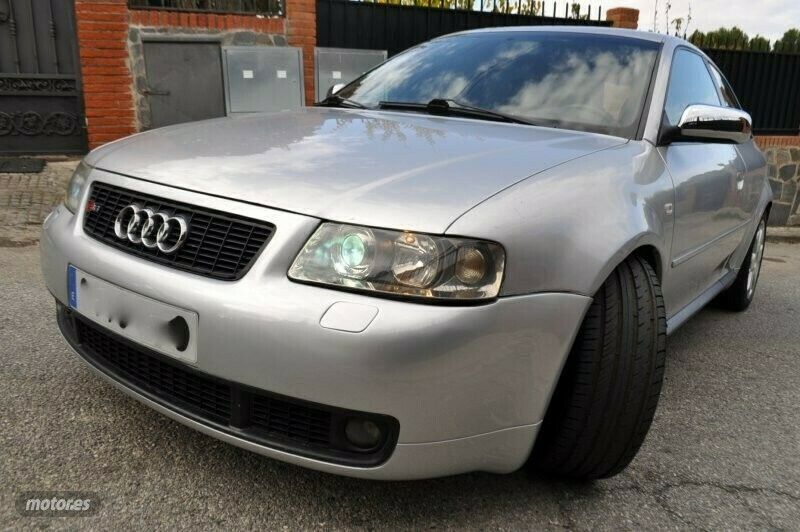 Usado Audi S3 225 CV (165 kW) 2000 Plateado Utilitario