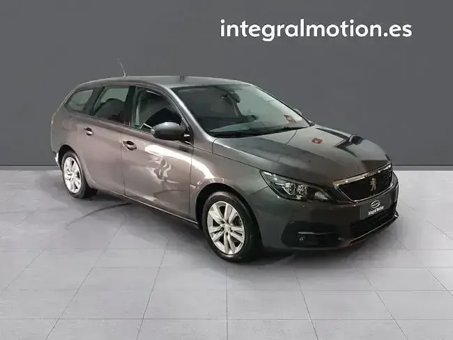 Usado Peugeot 308 SW Active 130 CV (95 kW) 2021 Gris Familiar