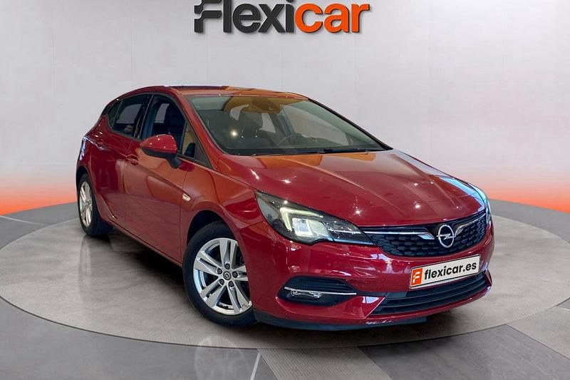 Rojo Usado 2020 Opel Astra GS Line Utilitario | 9490 € (Buen precio) - Imagen 1/4