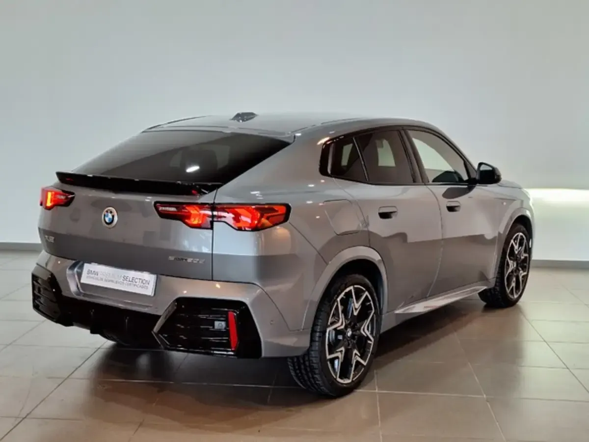 Usado BMW X2 Comfort Edition 163 CV (119 kW) 2025 Gris SUV