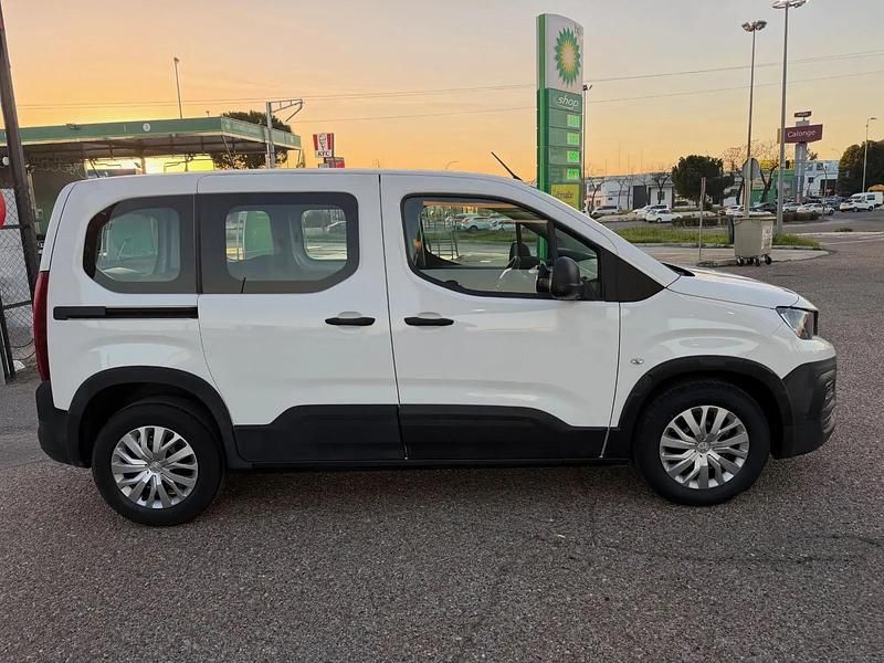 Gebraucht Peugeot Rifter Active 100 PS (73 kW) 2021 Weiß Van / Kleinbus