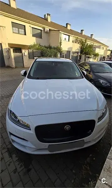 Usado Jaguar F-Pace Portfolio 180 CV (132 kW) 2018 Blanco SUV