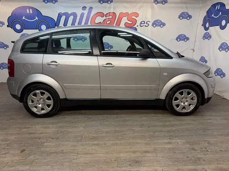 Usado Audi A2 75 CV (55 kW) 2002 Gris / plata Utilitario