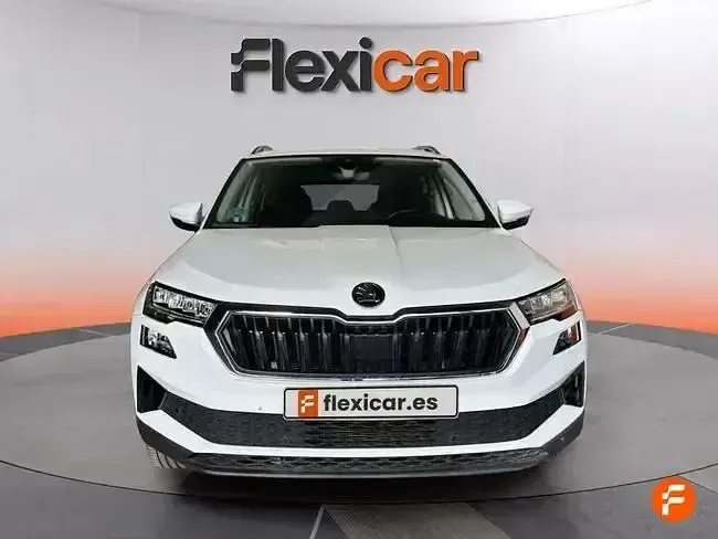 Usado Skoda Karoq Ambition 115 CV (84 kW) 2023 Blanco SUV