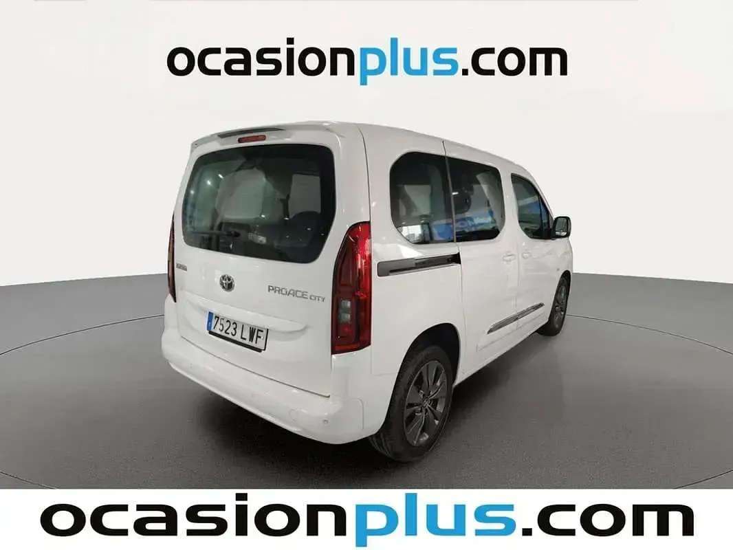 Usado Toyota Proace Active 131 CV (96 kW) 2022 Blanco Monovolumen