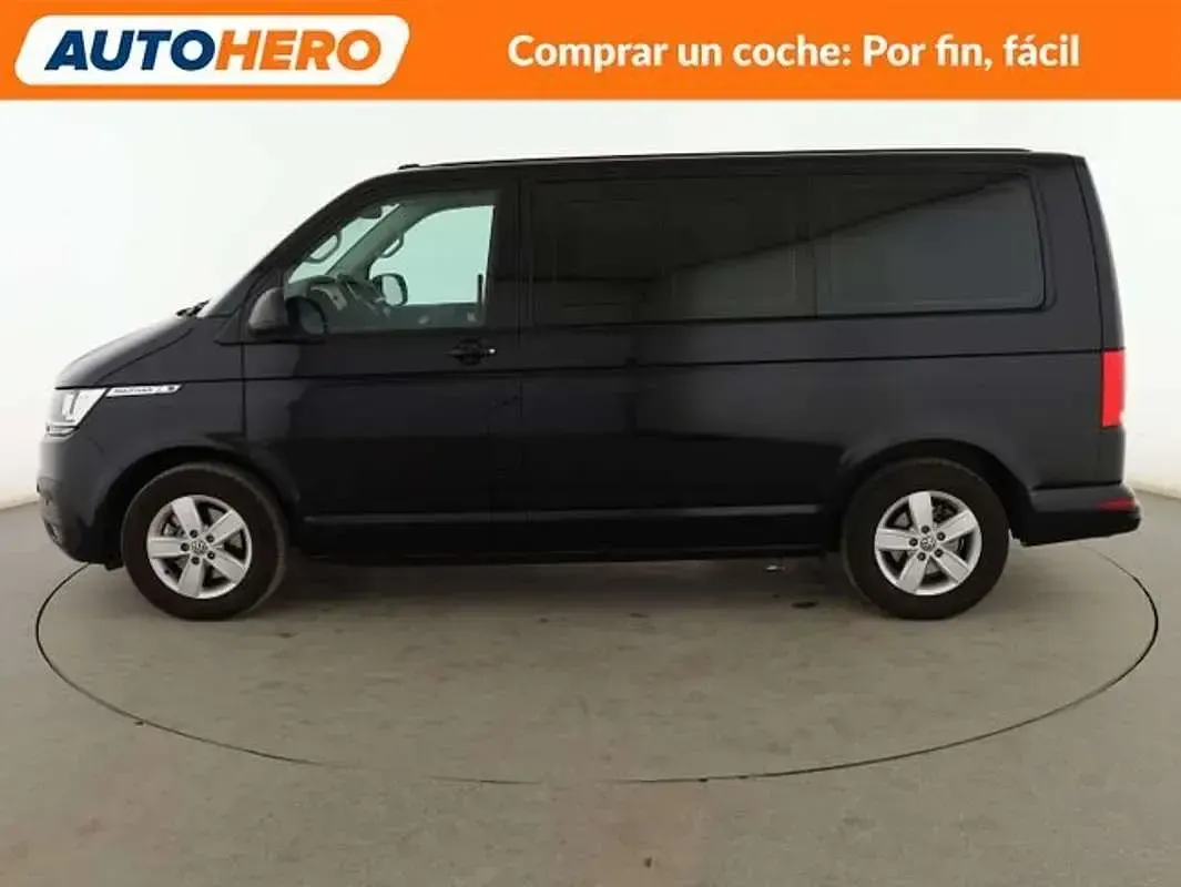 Usado VW Multivan Trendline 150 CV (110 kW) 2021 Negro Monovolumen