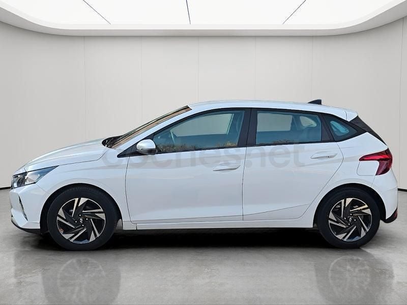 Usado Hyundai i20 84 CV (61 kW) 2022 Blanco Utilitario