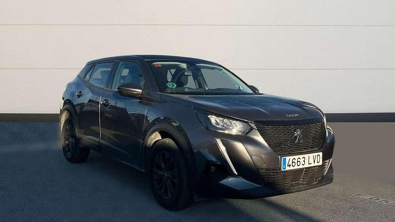 Usado Peugeot 2008 Active 101 CV (74 kW) 2021 Gris SUV