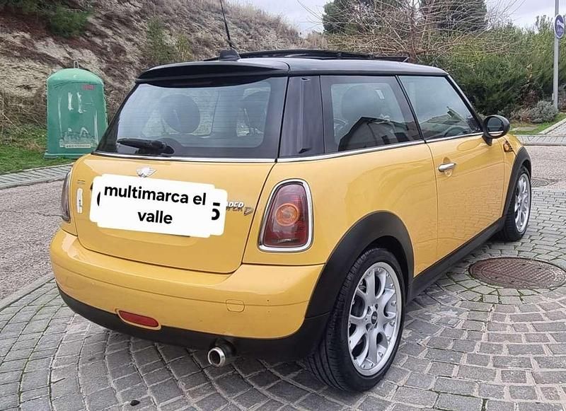 Usado Mini Cooper D 109 CV (80 kW) 2007 Amarillo Utilitario