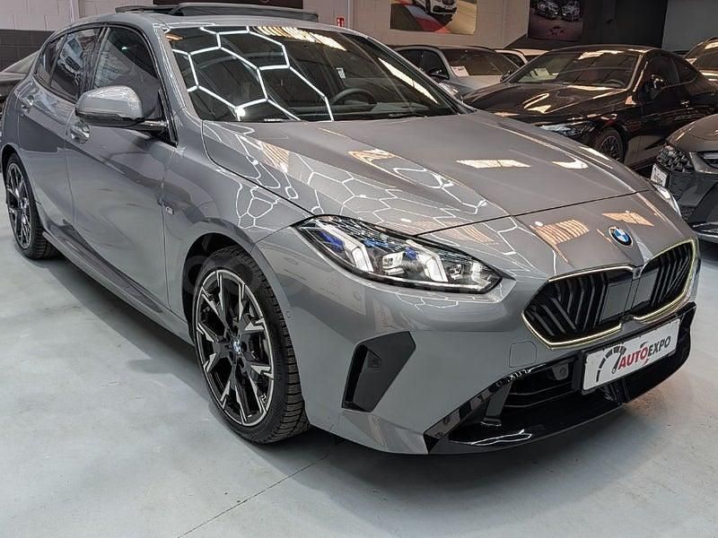 Usado BMW 120 M Sport 163 CV (119 kW) 2025 Gris / plata Utilitario