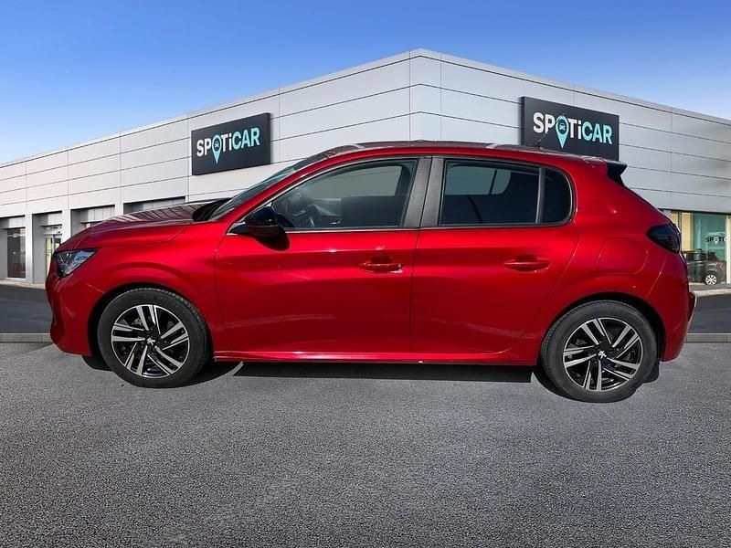 Usado Peugeot 208 Active 75 CV (55 kW) 2023 Rojo Utilitario