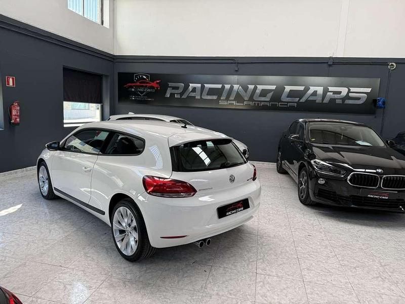 Begagnad VW Scirocco 140 HK (102 kW) 2010 Vit Sportkupé