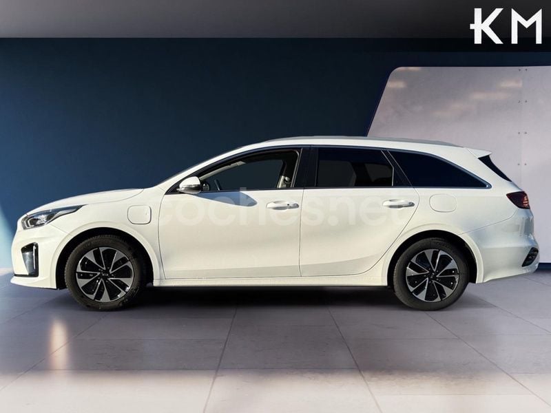 Usado Kia Ceed 141 CV (103 kW) 2020 Gris / plata Utilitario