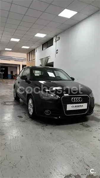 Usado Audi A1 Attraction 90 CV (66 kW) 2013 Negro Utilitario