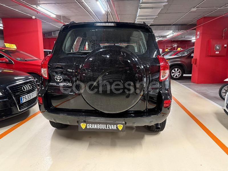 Usado Toyota RAV4 Sol 136 CV (100 kW) 2007 Negro SUV