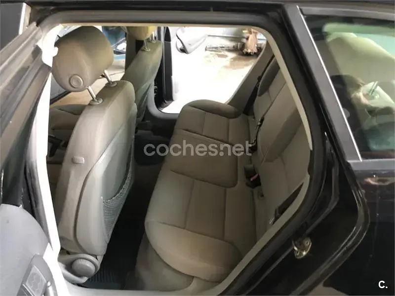 Usado Audi A3 Ambiente 105 CV (77 kW) 2006 Negro Utilitario