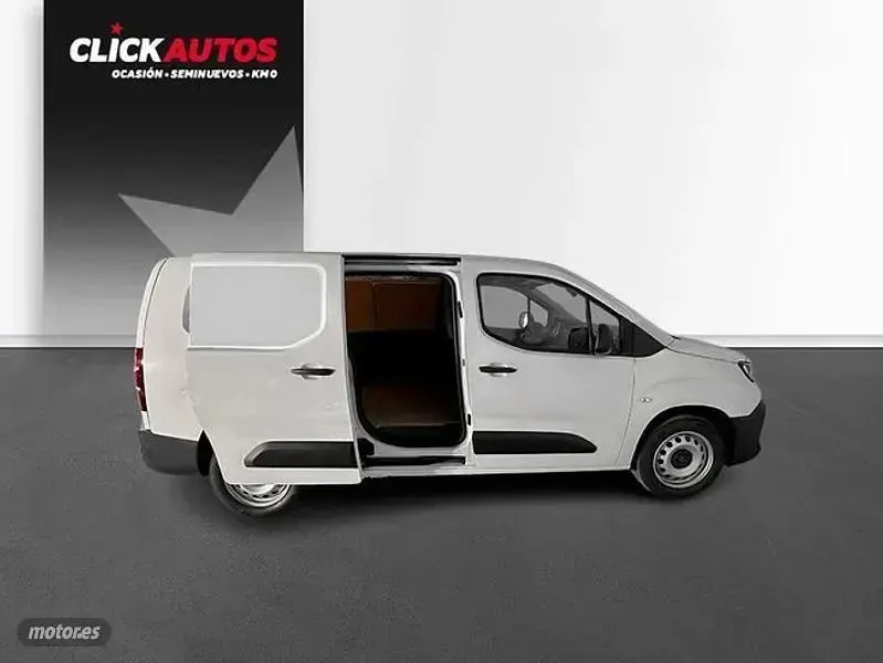 Usado Peugeot Partner 100 CV (73 kW) 2024 Blanco Monovolumen