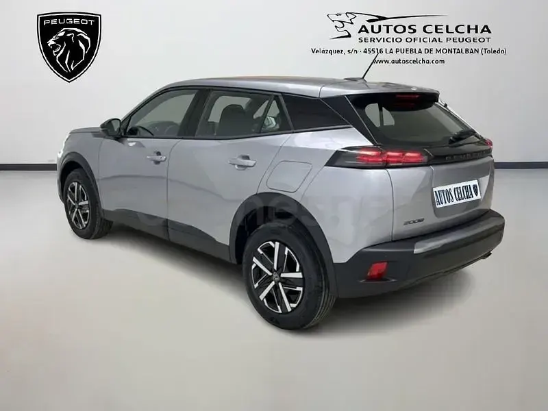 Nuevo Peugeot 2008 Style 100 CV (73 kW) 2025 Gris / plata SUV