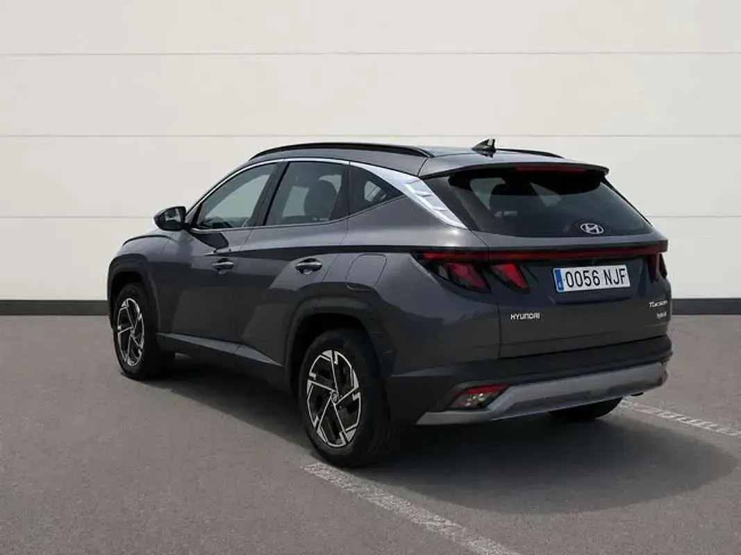 Usado Hyundai Tucson 215 CV (158 kW) 2025 Gris SUV