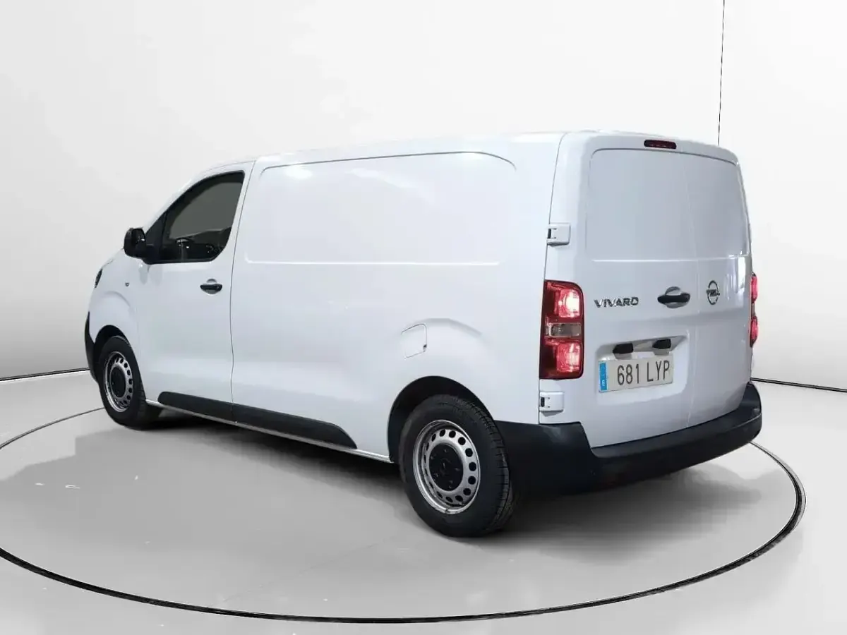 Usado Opel Vivaro-e Combi 102 CV (75 kW) 2022 Blanco Monovolumen