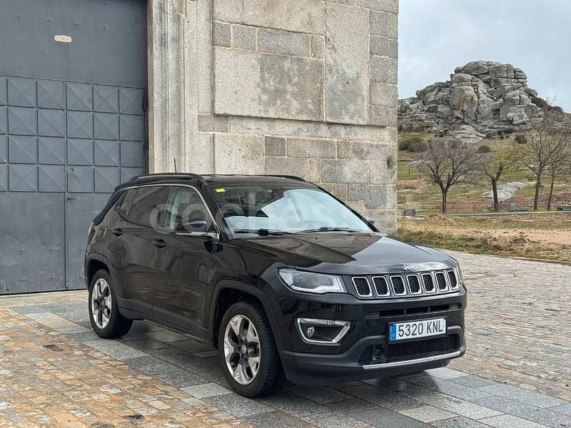 Negro Usado 2018 Jeep Compass Limited SUV | 14.750 € (Precio justo) - Imagen 1/4