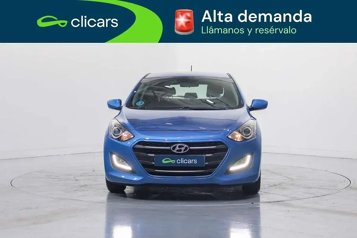 Usado Hyundai i30 120 CV (88 kW) 2017 Azul Utilitario