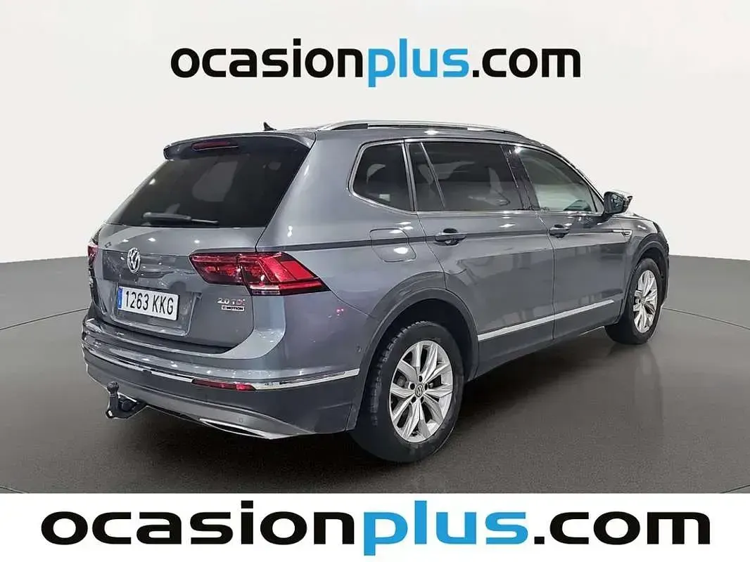 Usado VW Tiguan Sportline 190 CV (139 kW) 2018 Gris SUV