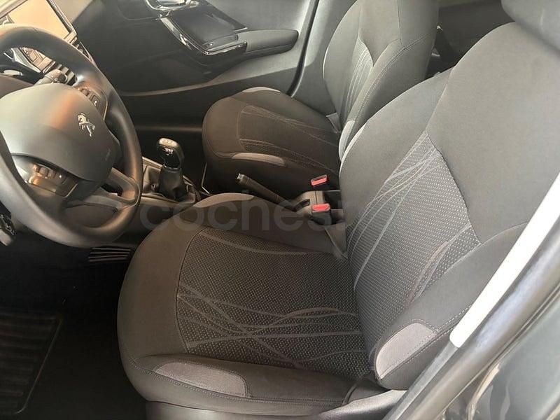 Usado Peugeot 208 Access 82 CV (60 kW) 2014 Gris / plata Utilitario
