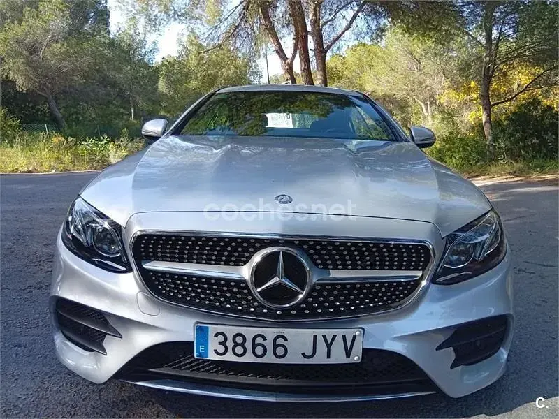 Usado Mercedes E220 194 CV (142 kW) 2017 Gris / plata Coupe