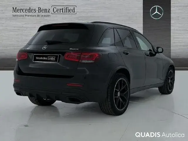 Usado Mercedes GLC220 194 CV (142 kW) 2022 Negro obsidiana SUV