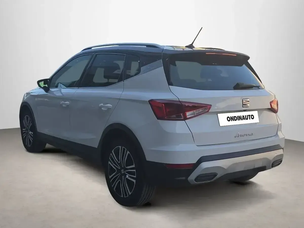 Usado Seat Arona Xperience 115 CV (84 kW) 2025 Blanco SUV