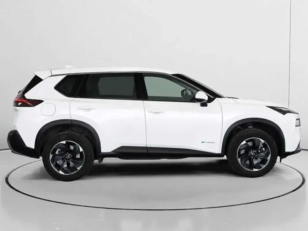 Usado Nissan X-Trail Acenta 213 CV (156 kW) 2025 Blanco SUV