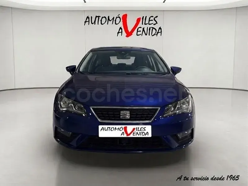 Usado Seat Leon Style 130 CV (95 kW) 2019 Azul Berlina