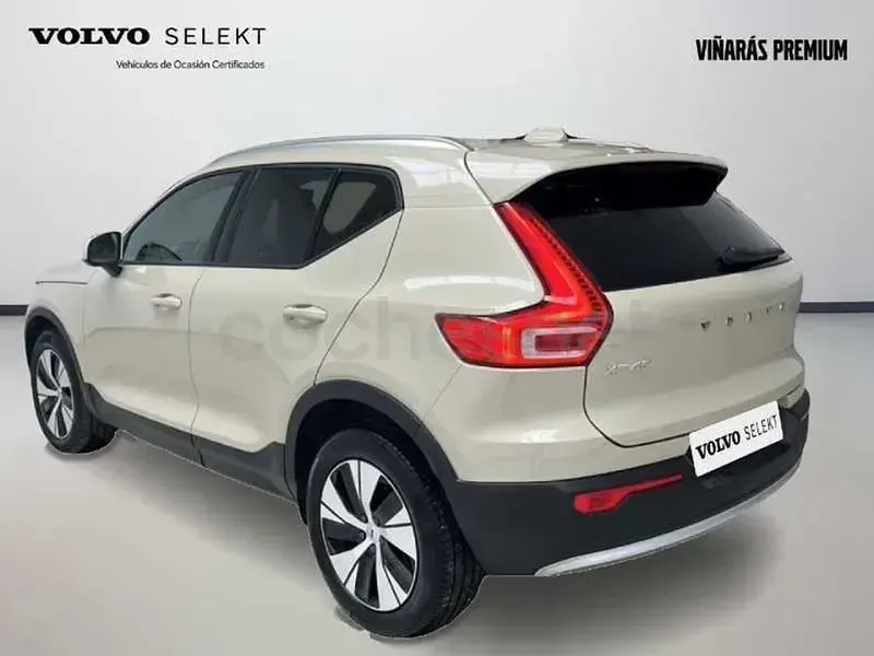 Usado Volvo XC40 Core 163 CV (119 kW) 2025 Beige SUV