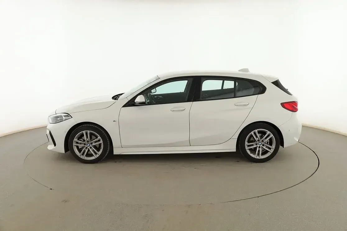 Usado BMW 118 M Sport 150 CV (110 kW) 2021 Blanco Utilitario