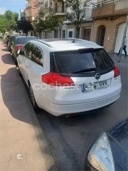 Usado Opel Insignia Edition 160 CV (117 kW) 2010 Blanco Familiar
