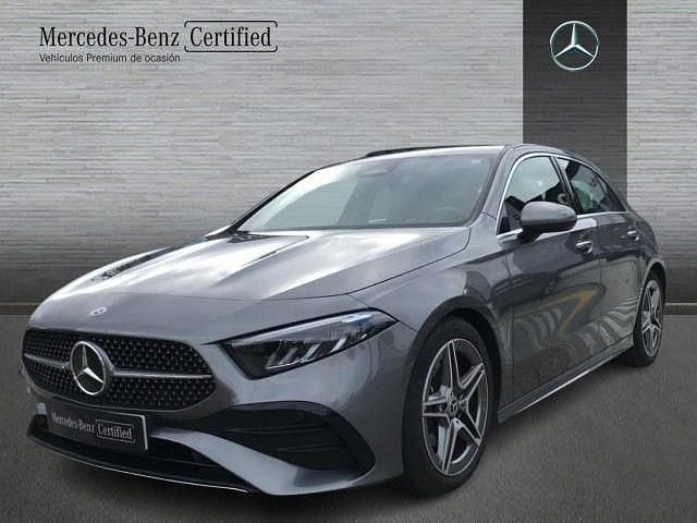 Usado Mercedes A180 136 CV (100 kW) 2025 Gris montaña