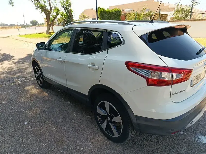 Usado Nissan Qashqai Acenta 110 CV (80 kW) 2015 Blanco SUV