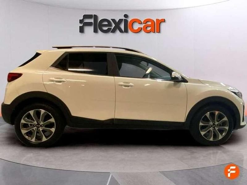 Usado Kia Stonic 120 CV (88 kW) 2019 Blanco SUV