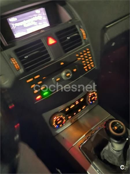 Usado Mercedes C200 Avantgarde 136 CV (100 kW) 2010 Gris / plata Berlina