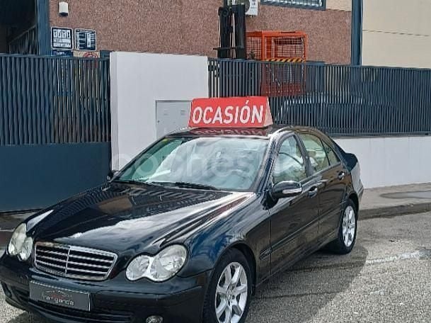 Azul Usado 2005 Mercedes C220 Classic Berlina | 6490 € (Precio justo) - Imagen 1/2