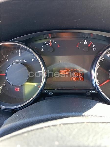 Usado Peugeot 3008 Access 120 CV (88 kW) 2015 Beige Familiar