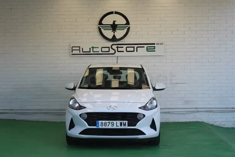 Usado Hyundai i10 67 CV (49 kW) 2022 Blanco Utilitario