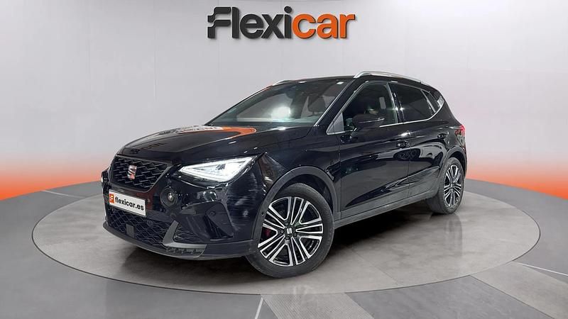 Usado Seat Arona FR 110 CV (80 kW) 2024 Negro SUV